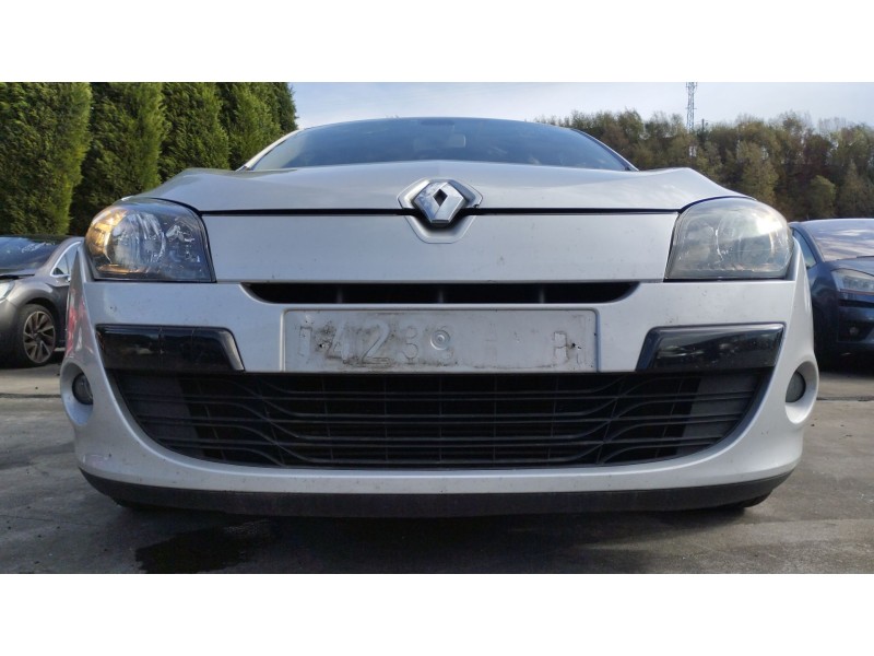 Recambio de paragolpes delantero para renault megane iii hatchback (bz0/1_, b3_) 1.5 dci referencia OEM IAM 620220004R  