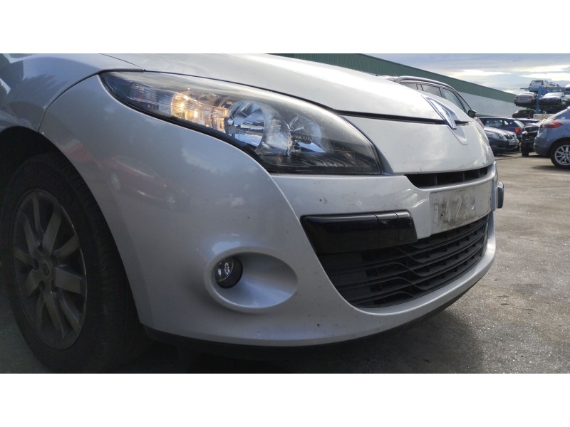 Recambio de paragolpes delantero para renault megane iii hatchback (bz0/1_, b3_) 1.5 dci referencia OEM IAM 620220004R  