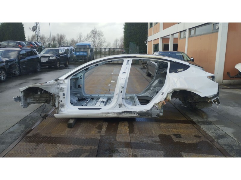 Recambio de carroceria completa para tesla model 3 (5yj3) ev referencia OEM IAM   