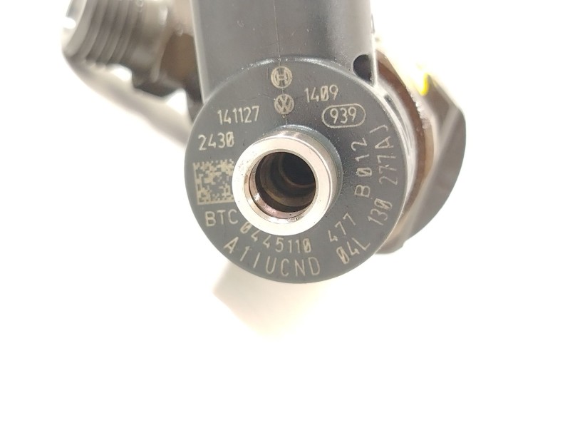 Recambio de inyector para seat leon (5f1) 1.6 tdi referencia OEM IAM 04L130277AJ  