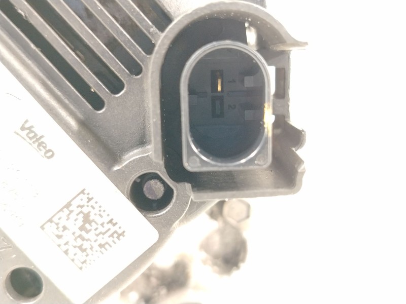 Recambio de alternador para seat leon (5f1) 1.6 tdi referencia OEM IAM 03L903023J TG12C113 