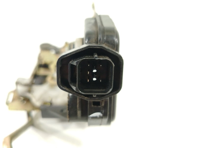 Recambio de cerradura puerta delantera derecha para hyundai tucson (jm) 2.0 crdi referencia OEM IAM 813202E010  