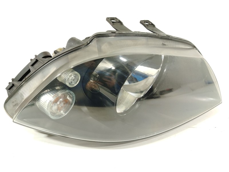 Recambio de faro derecho para seat ibiza iii (6l1) 1.2 referencia OEM IAM 6L1941752M  