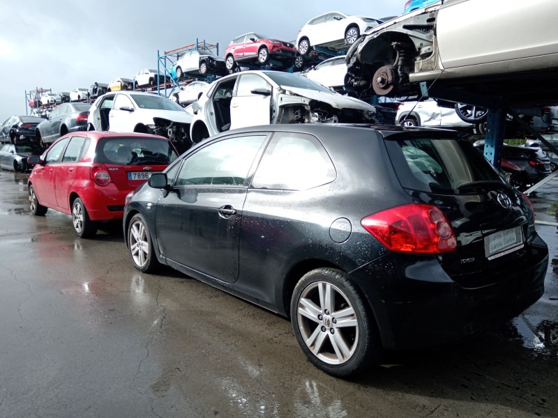 toyota auris (_e15_) del año 2008