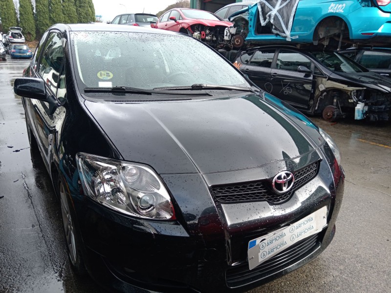 toyota auris (_e15_) del año 2008