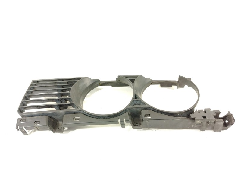 Recambio de rejilla delantera para bmw 5 (e34) 520 i 24v referencia OEM IAM 51131944138  