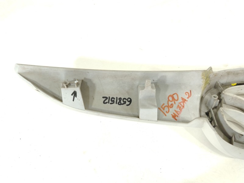 Recambio de rejilla delantera para mazda 2 (de_, dh_) 1.5 (de5fs) referencia OEM IAM D01N50711 D01N50710A85 