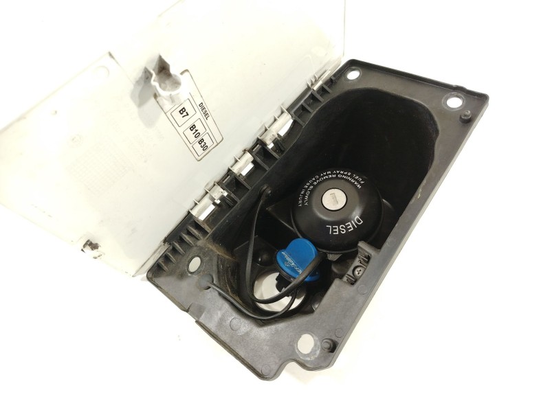 Recambio de tapa exterior combustible para peugeot boxer furgoneta 2.2 bluehdi 140 referencia OEM IAM 1385931080 53359501 