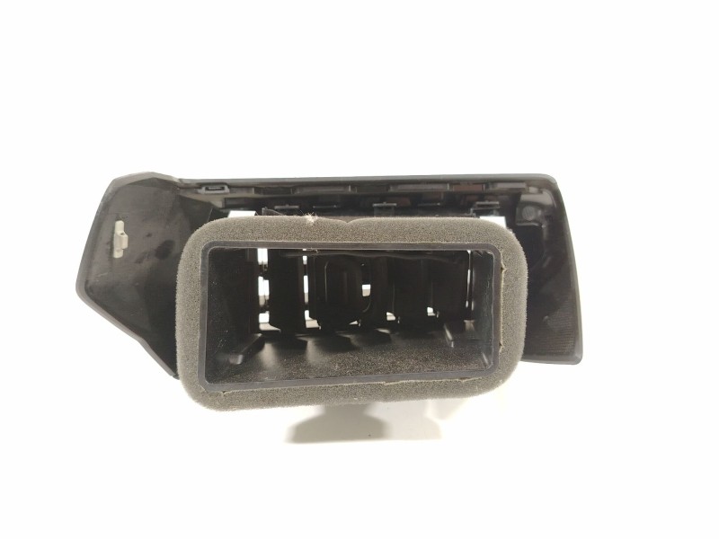 Recambio de rejilla aireadora para audi a3 sportback (8y) gy referencia OEM IAM 8Y1820902A 8Y1820902A6PS 