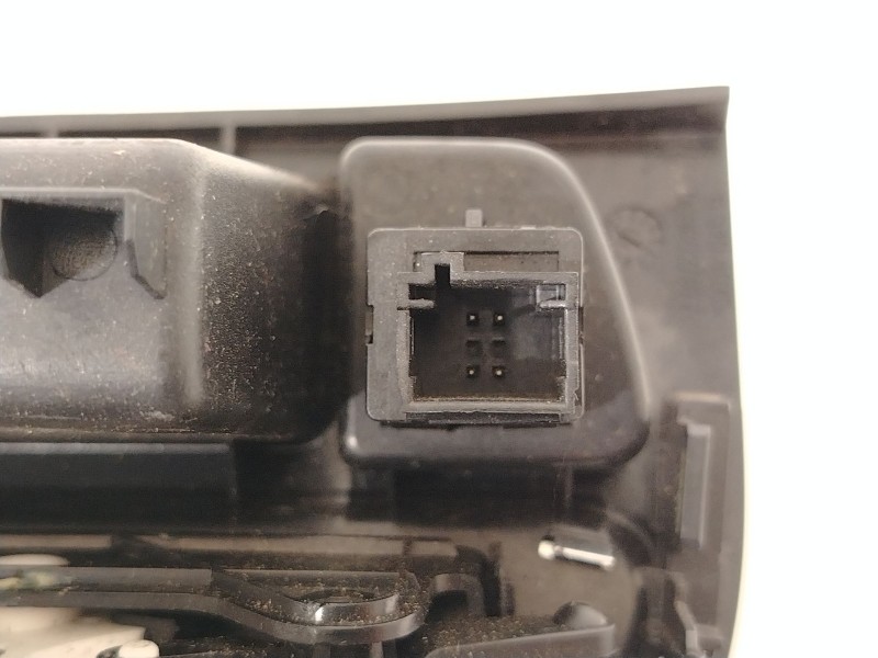 Recambio de rejilla aireadora para peugeot 5008 premium referencia OEM IAM 9686527977  