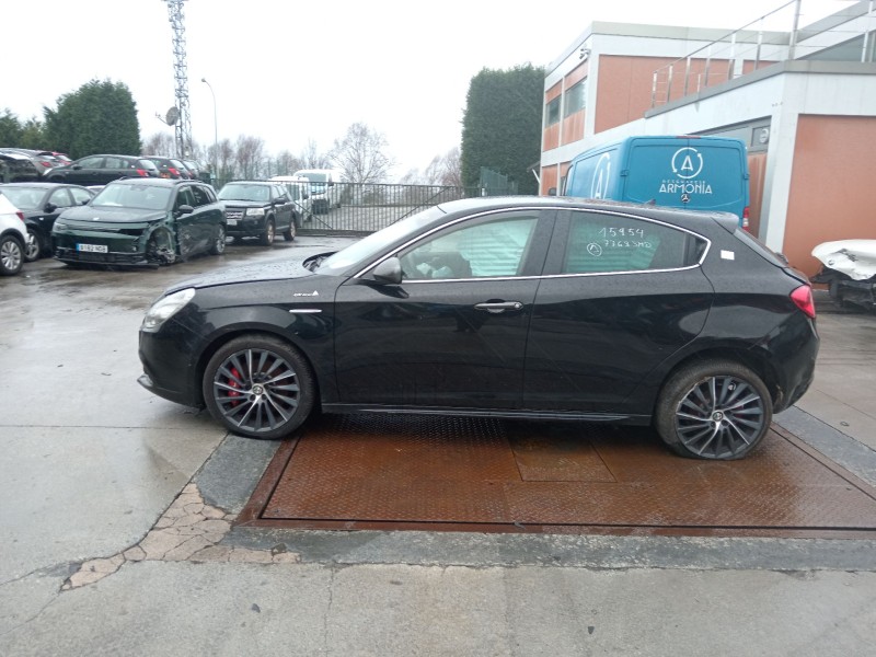 alfa romeo giulietta (940_) del año 2016