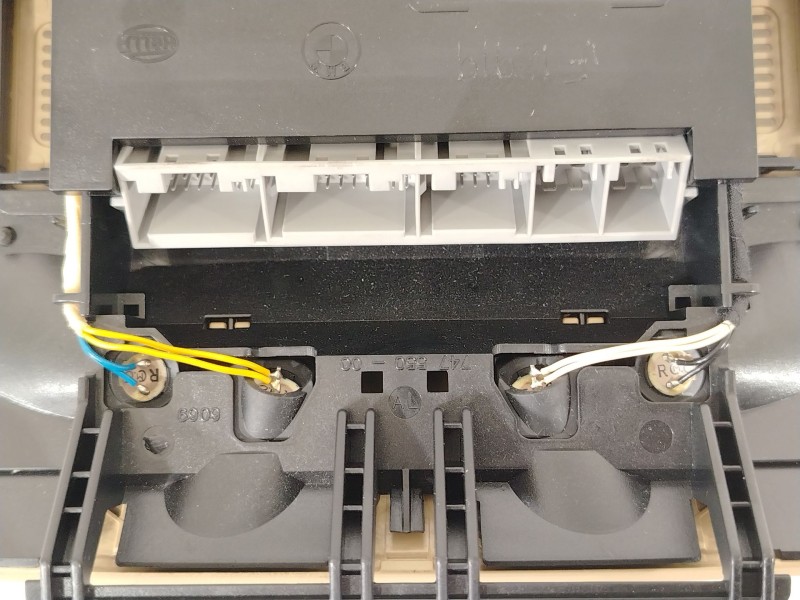 Recambio de luz interior para bmw x5 (e70) 3.0d referencia OEM IAM 61319166719 747563000 