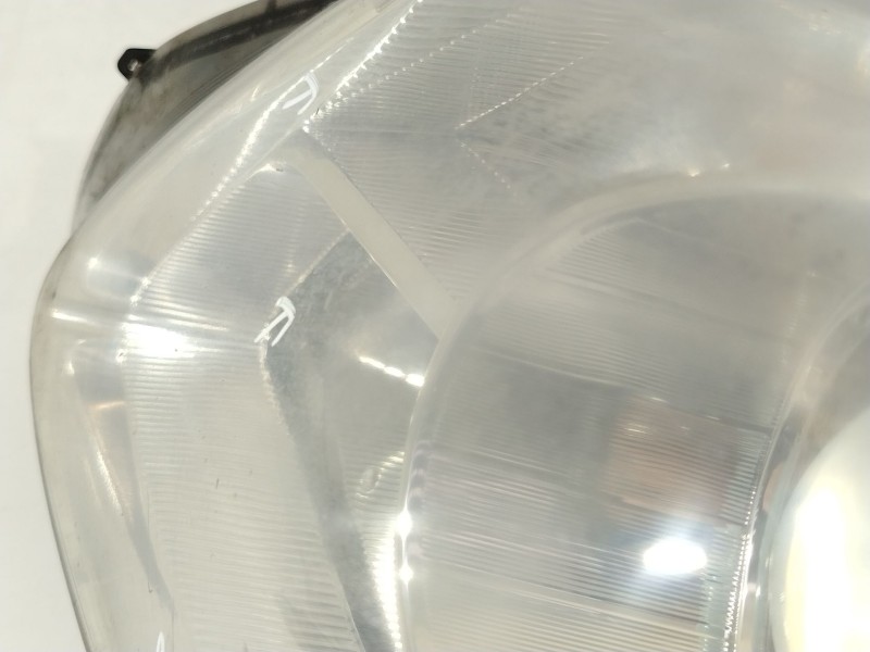 Recambio de faro izquierdo para toyota avensis sedán (_t27_) 2.0 d-4d (adt270_) referencia OEM IAM 8117005310 8116605310 