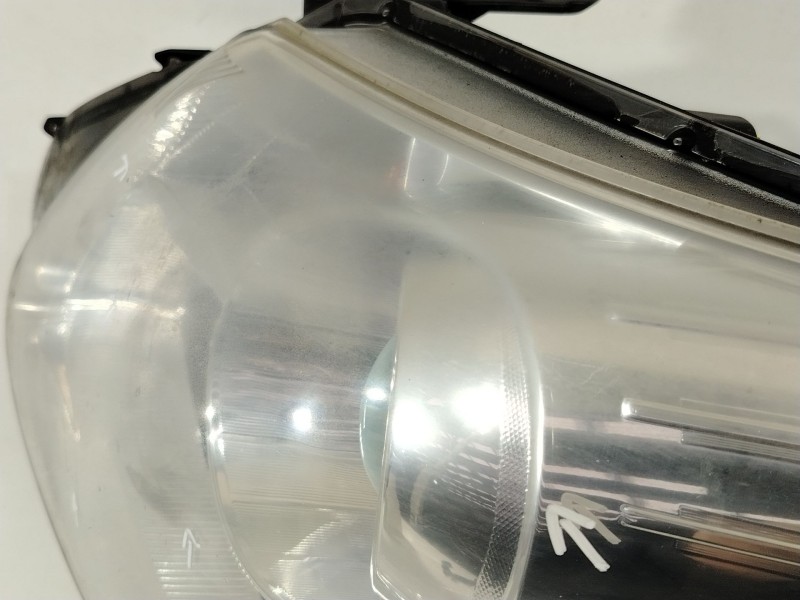 Recambio de faro izquierdo para toyota avensis sedán (_t27_) 2.0 d-4d (adt270_) referencia OEM IAM 8117005310 8116605310 