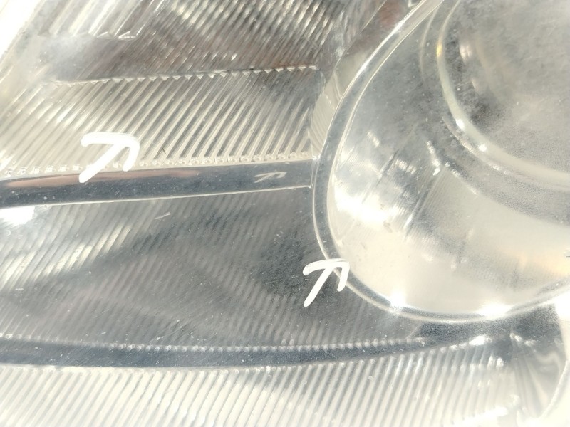 Recambio de faro izquierdo para toyota avensis sedán (_t27_) 2.0 d-4d (adt270_) referencia OEM IAM 8117005310 8116605310 