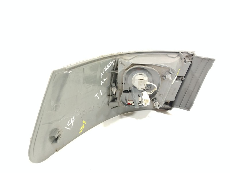 Recambio de piloto trasero izquierdo para toyota avensis sedán (_t27_) 2.0 d-4d (adt270_) referencia OEM IAM 8156105270  