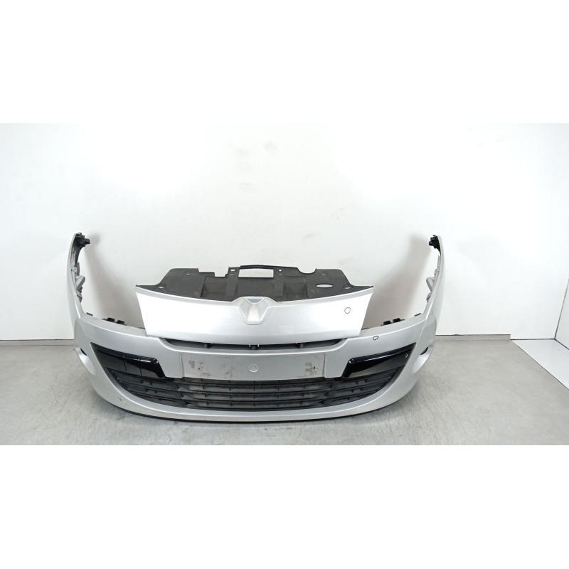 Recambio de paragolpes delantero para renault megane iii hatchback (bz0/1_, b3_) 1.5 dci referencia OEM IAM 620220004R  