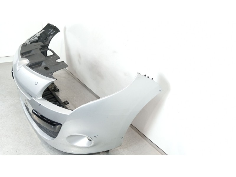 Recambio de paragolpes delantero para renault megane iii hatchback (bz0/1_, b3_) 1.5 dci referencia OEM IAM 620220004R  