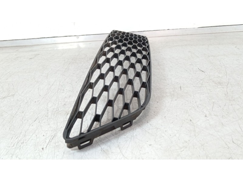 Recambio de rejilla paragolpes delantero para seat exeo st (3r5) 2.0 tdi referencia OEM IAM 3R0853667  