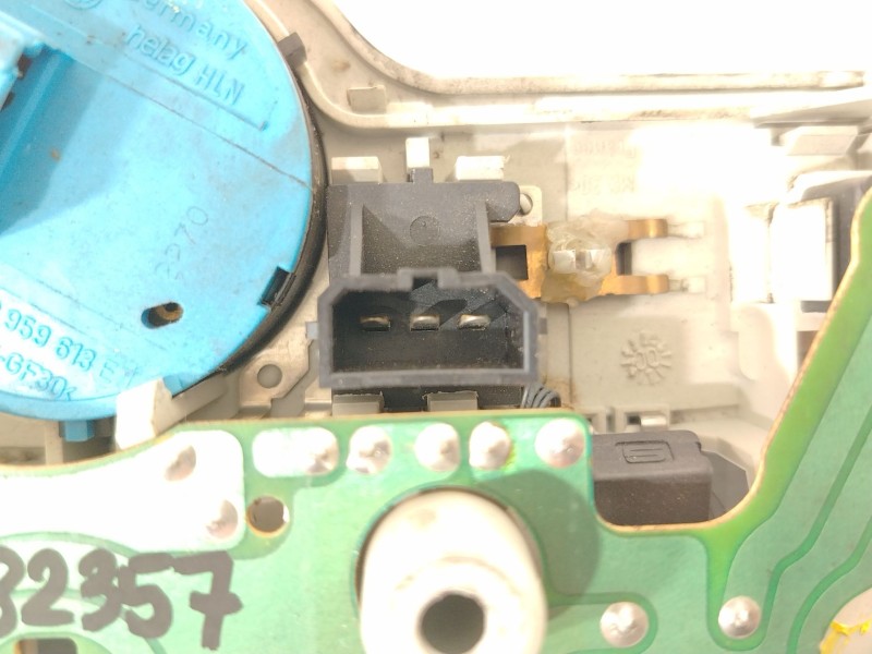 Recambio de luz interior para volkswagen golf iv berlina (1j1) highline referencia OEM IAM 1J0947105 1J0959613E 