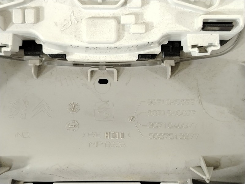 Recambio de luz interior para citroën c4 lim. business referencia OEM IAM 96887768BJ 9665778780 9671645977