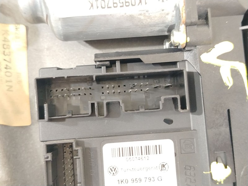 Recambio de elevalunas delantero izquierdo para volkswagen golf v (1k1) 1.9 tdi referencia OEM IAM 1K3837461A 1K0959793G 1K09597