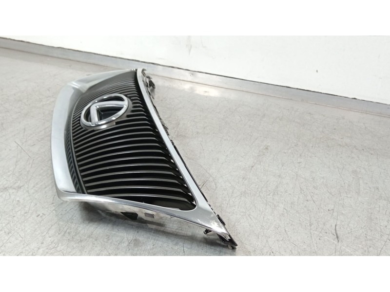 Recambio de rejilla delantera para lexus is ii (_e2_) 220d (ale20) referencia OEM IAM 5311153120 5271153010 