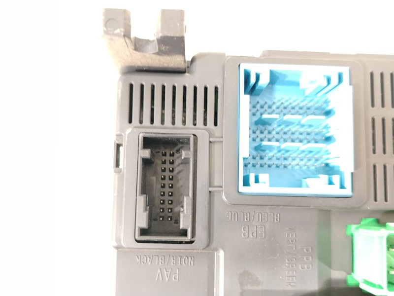 Recambio de caja reles / fusibles para citroën c4 cactus 1.6 hdi 90 referencia OEM IAM 9807531680 BSIN02 