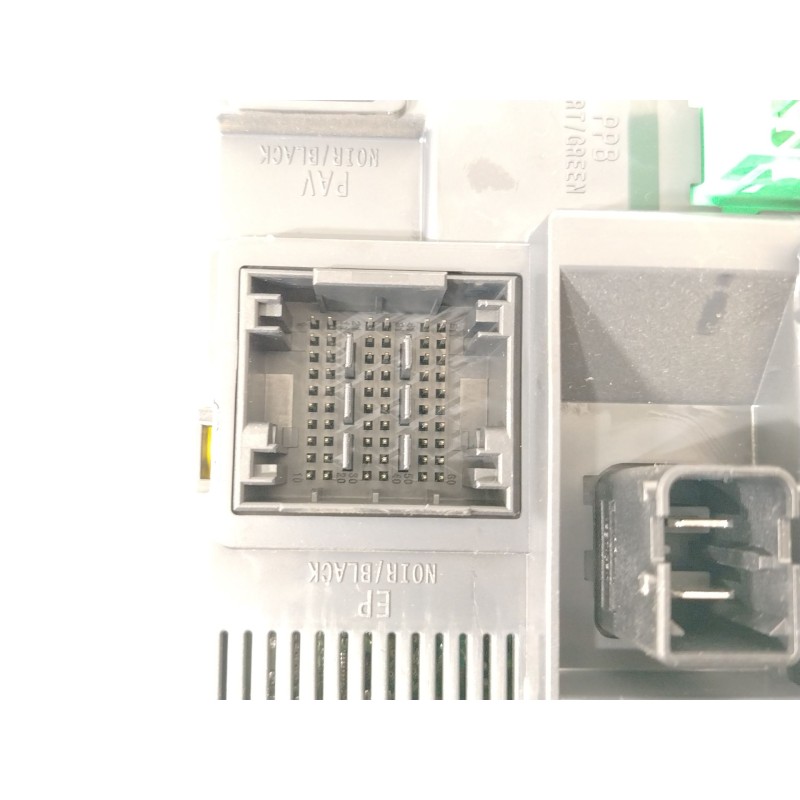 Recambio de caja reles / fusibles para citroën c4 cactus 1.6 hdi 90 referencia OEM IAM 9807531680 BSIN02 