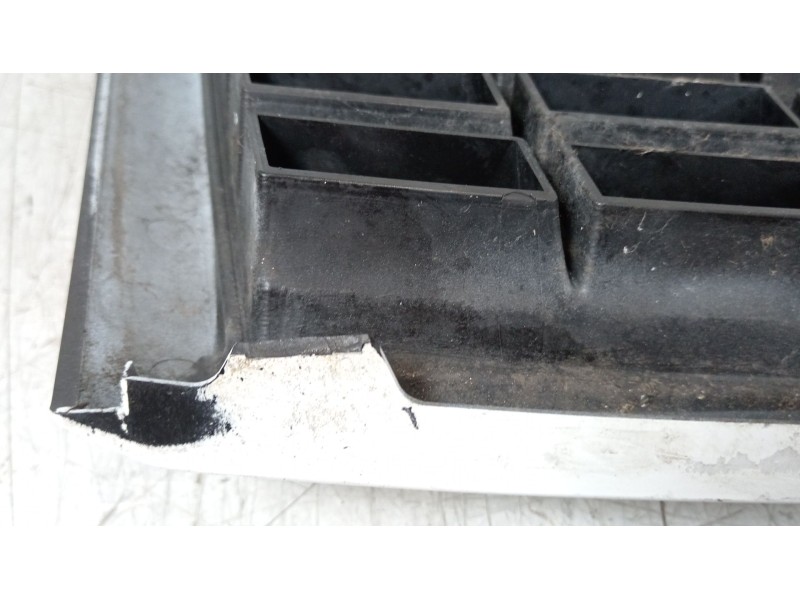 Recambio de rejilla delantera para fiat doblo furgoneta/monovolumen (223_) 1.9 jtd referencia OEM IAM 735395576  
