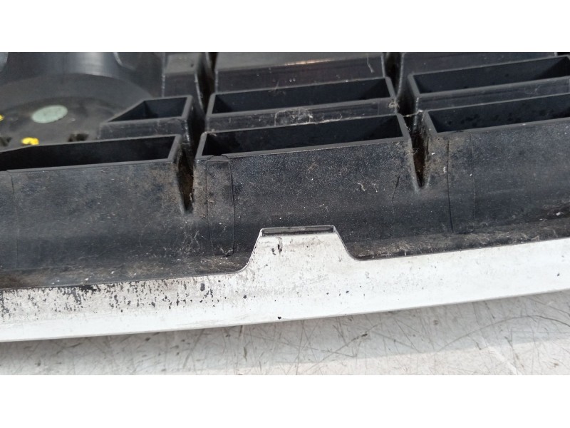 Recambio de rejilla delantera para fiat doblo furgoneta/monovolumen (223_) 1.9 jtd referencia OEM IAM 735395576  
