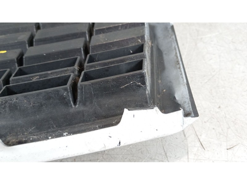 Recambio de rejilla delantera para fiat doblo furgoneta/monovolumen (223_) 1.9 jtd referencia OEM IAM 735395576  