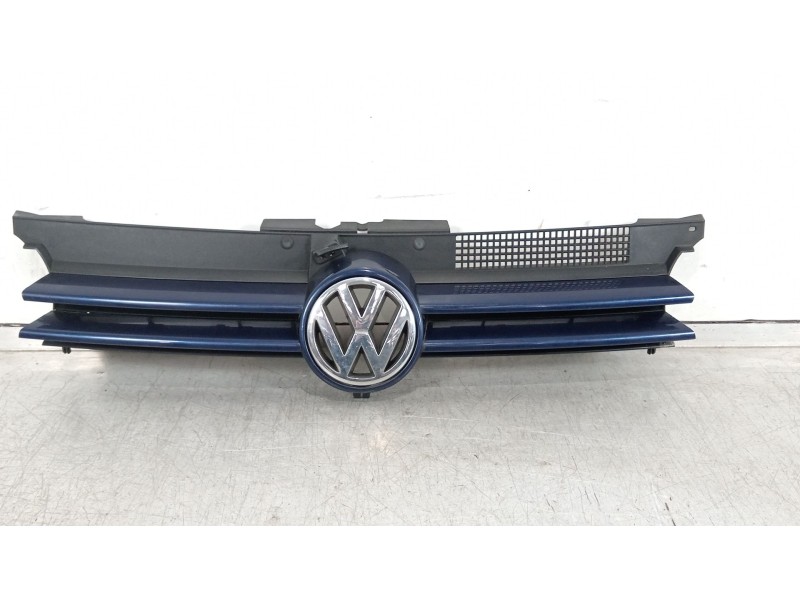 Recambio de rejilla delantera para volkswagen golf iv (1j1) 1.9 tdi referencia OEM IAM 1J0853655G 1J0853651H 1J0853653A