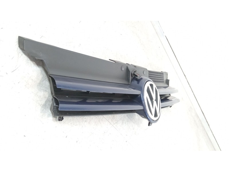 Recambio de rejilla delantera para volkswagen golf iv (1j1) 1.9 tdi referencia OEM IAM 1J0853655G 1J0853651H 1J0853653A