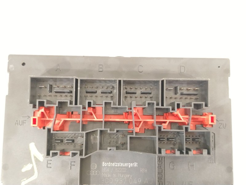 Recambio de caja reles / fusibles para volkswagen golf v (1k1) 1.9 tdi referencia OEM IAM 3C0937049AJ F005V00661 