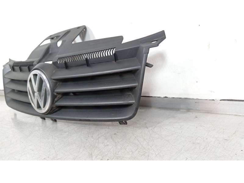 Recambio de rejilla delantera para volkswagen polo (6n2) 1.4 16v referencia OEM IAM 6Q0853651C 1J5853601 1J5853601A