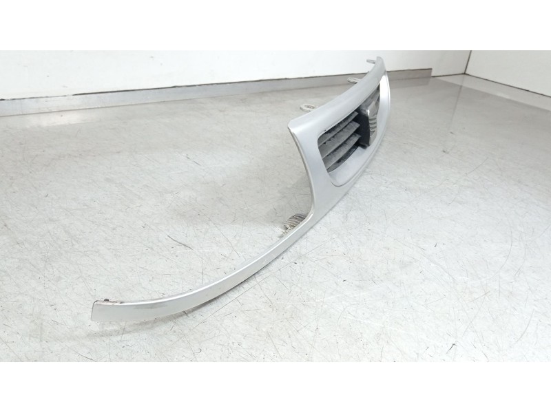 Recambio de rejilla delantera para seat ibiza ii (6k1) 1.9 d referencia OEM IAM 6K0854643 6K0853601D 