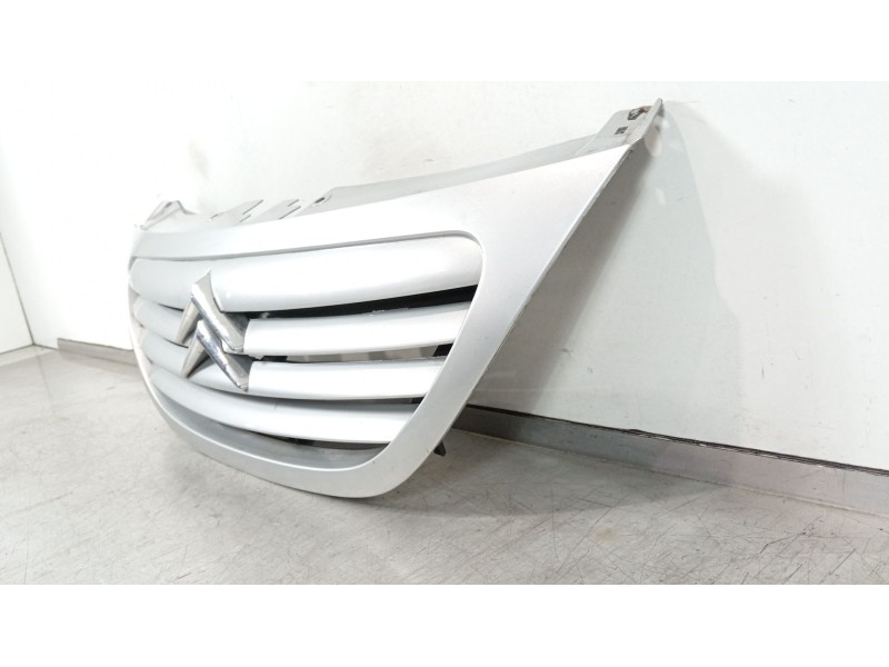 Recambio de rejilla delantera para citroën c3 i (fc_, fn_) 1.4 hdi referencia OEM IAM 7804L0  