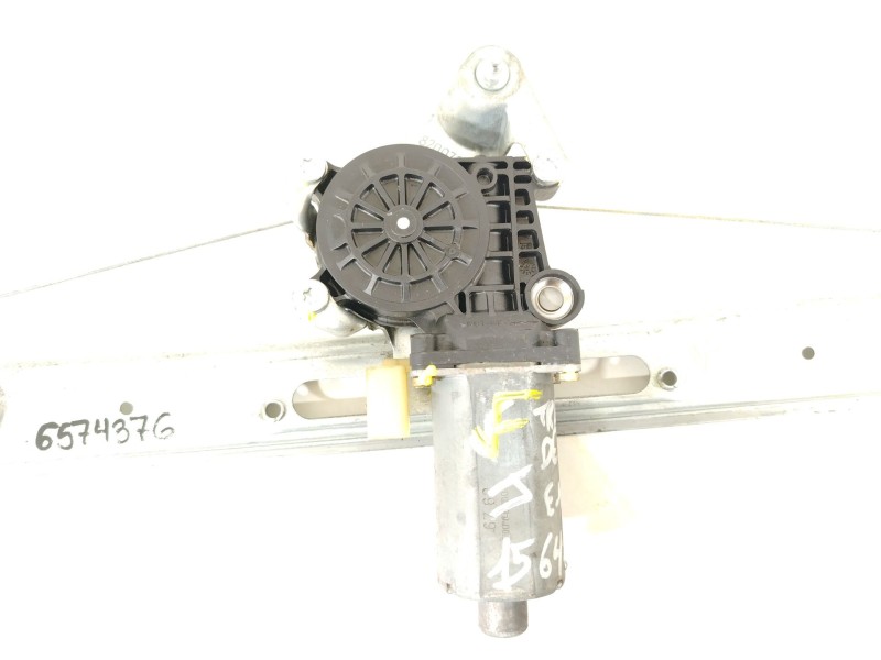 Recambio de elevalunas trasero derecho para bmw 3 (e46) 320 d referencia OEM IAM 8200718 0130821726 51347011206