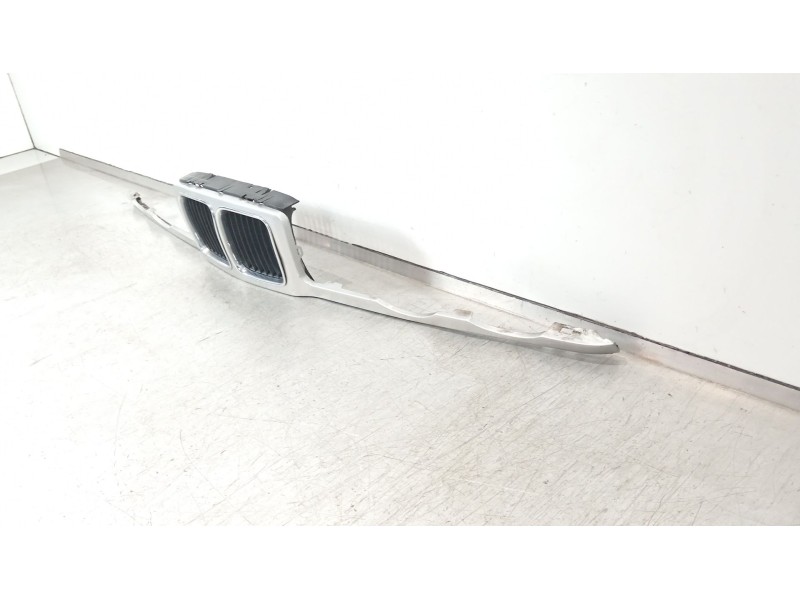 Recambio de rejilla delantera para bmw 5 (e34) 520 i 24v referencia OEM IAM 51131973825  