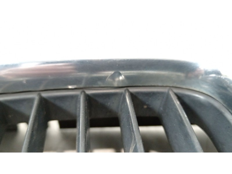 Recambio de rejilla delantera para bmw 5 (e34) 520 i 24v referencia OEM IAM 51131973825  