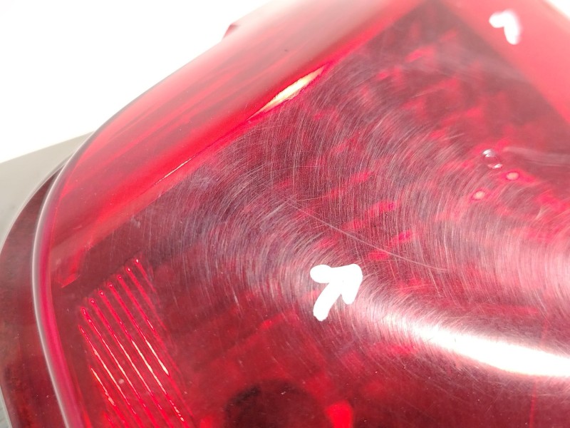 Recambio de piloto trasero derecho para toyota yaris (_p13_) 1.4 d (nlp130_) referencia OEM IAM 815510D370  