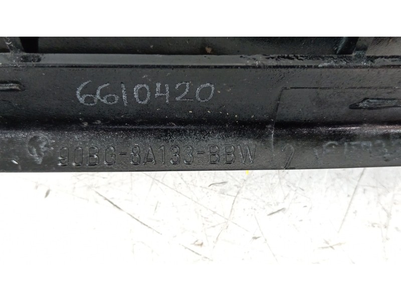 Recambio de rejilla delantera para ford sierra ii (gbg, gb4) 1.8 td referencia OEM IAM 90BG8A133BBW  
