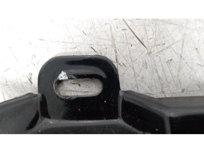 Recambio de rejilla delantera para ford sierra ii (gbg, gb4) 1.8 td referencia OEM IAM 90BG8A133BBW  