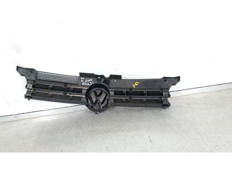 Recambio de rejilla delantera para volkswagen golf iv (1j1) 1.9 tdi referencia OEM IAM 1J0853655G 1J0853651H 1J0853653C
