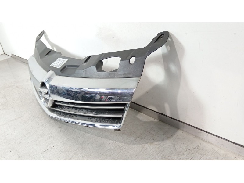 Recambio de rejilla delantera para opel astra h (a04) 1.4 (l48) referencia OEM IAM 13225780 461088395 13225775