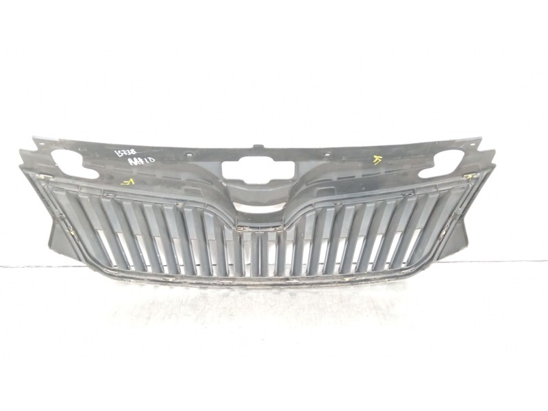 Recambio de rejilla delantera para skoda rapid spaceback (nh1) 1.4 tdi referencia OEM IAM 5JA853668  