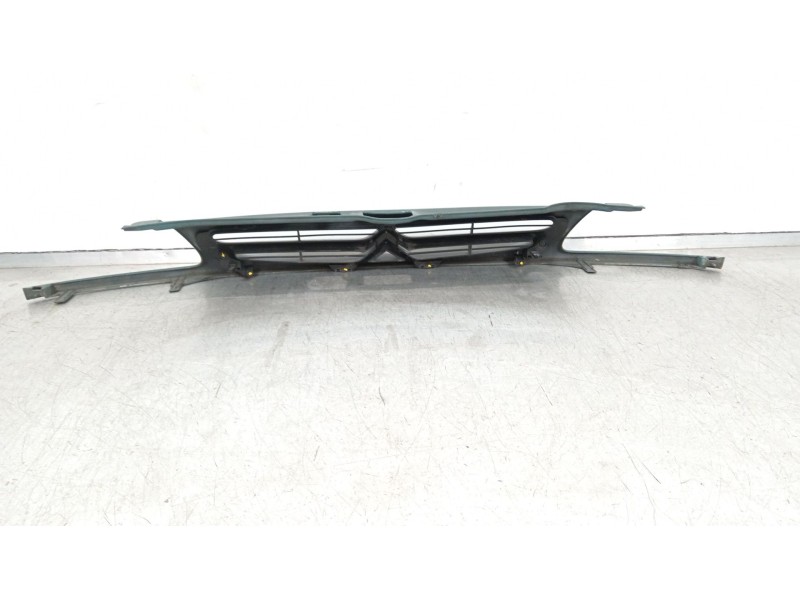 Recambio de rejilla delantera para citroën saxo (s0, s1) 1.5 d referencia OEM IAM 7804H2 7804H3 