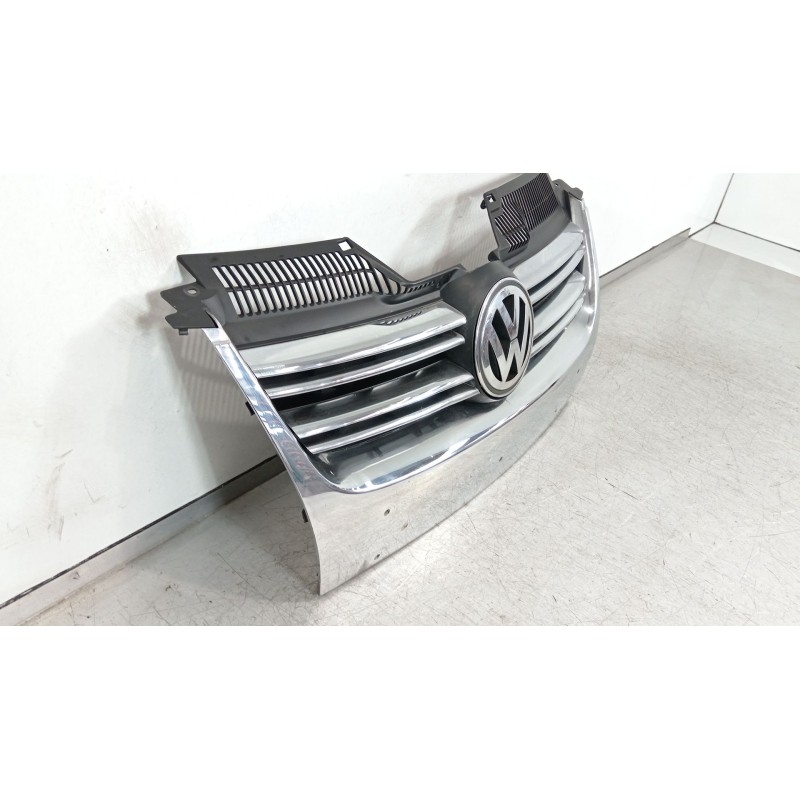 Recambio de rejilla delantera para volkswagen golf v variant (1k5) 1.9 tdi referencia OEM IAM 1k5853651P 1K5858651 1K5853600
