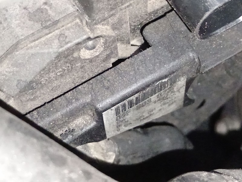 Recambio de alternador para audi a3 sportback (8pa) 2.0 tdi 16v referencia OEM IAM 06F903023F  